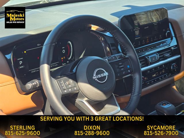 Used 2025 Nissan Pathfinder Platinum image 21