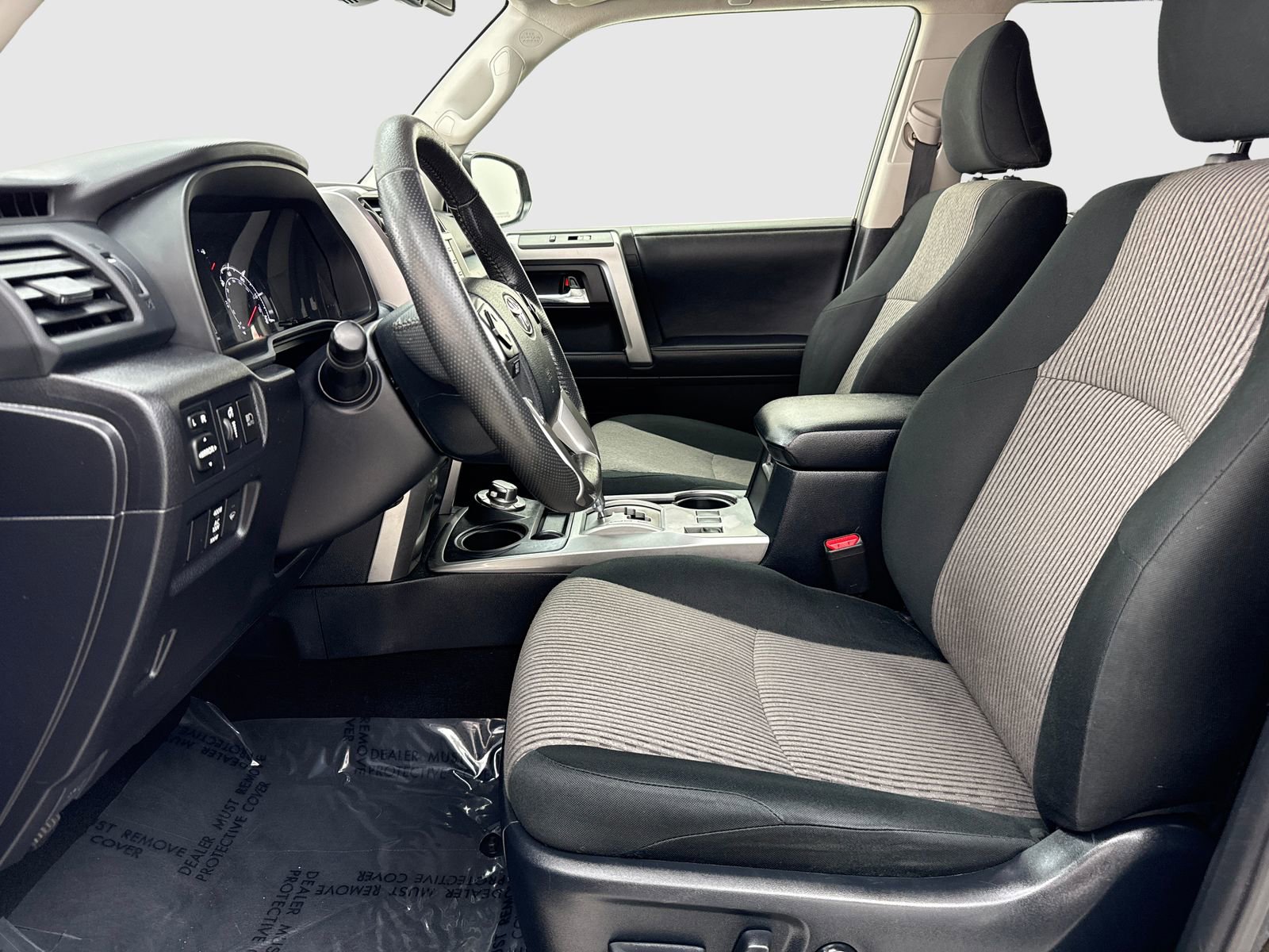 Used 2023 Toyota 4Runner SR5 AWD/4WD image 17