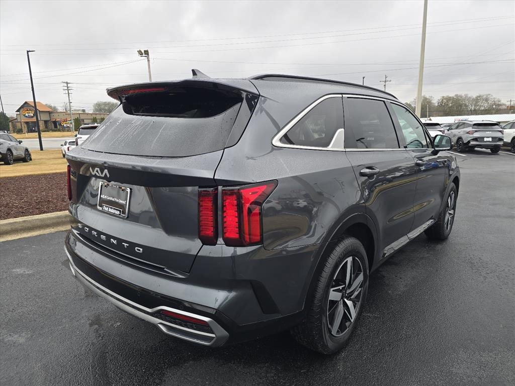 Certified 2022 Kia Sorento S image 3