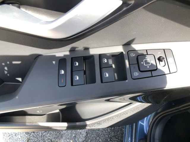 New 2025 Kia Niro EX Touring image 13