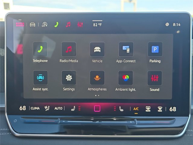 New 2026 Volkswagen Tiguan SE FWD image 17