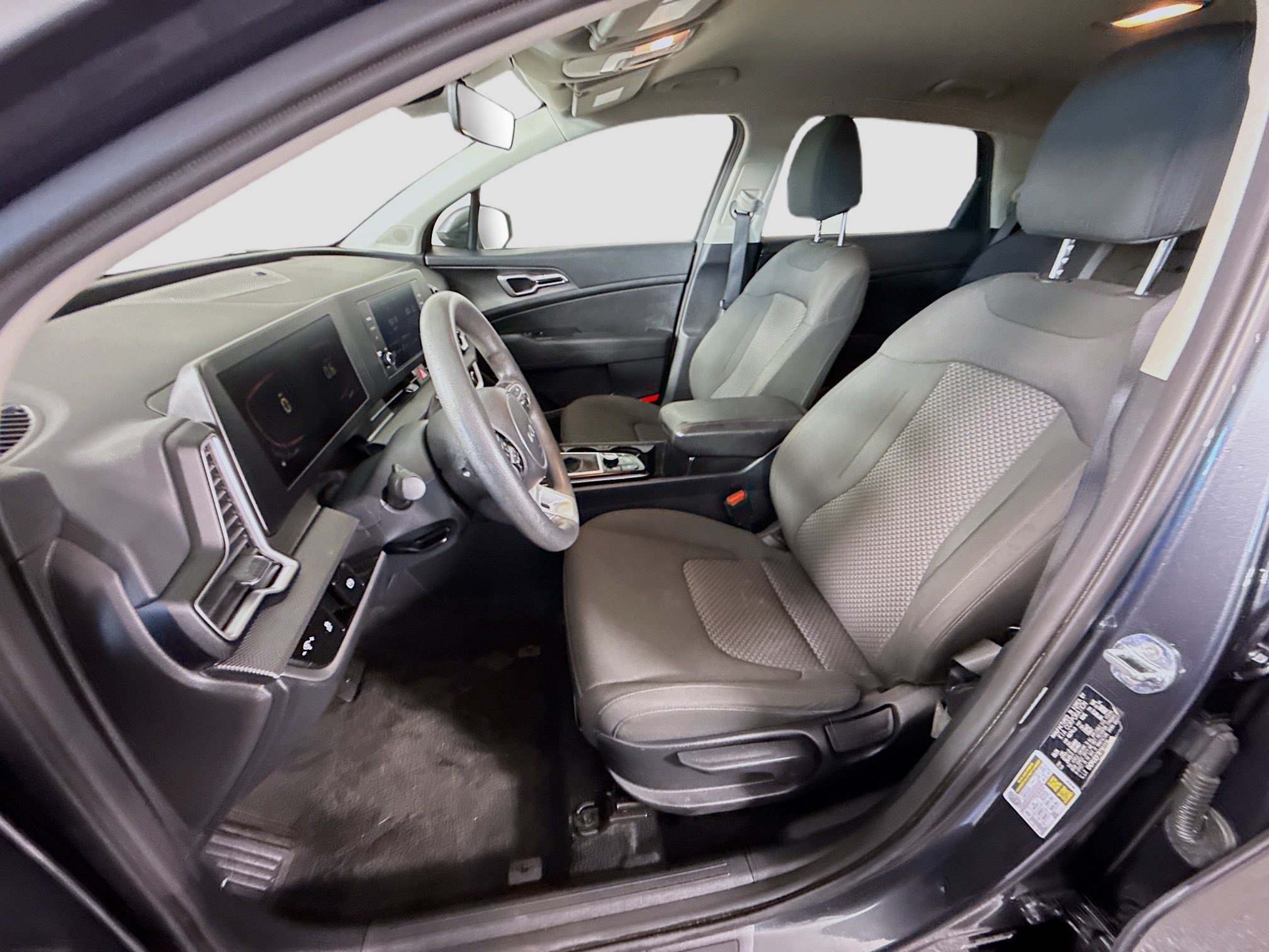 Used 2024 Kia Sportage LX FWD image 21