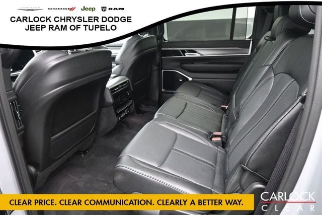 Used 2025 Jeep Wagoneer Series III w/ Premium Group I AWD/4WD image 28