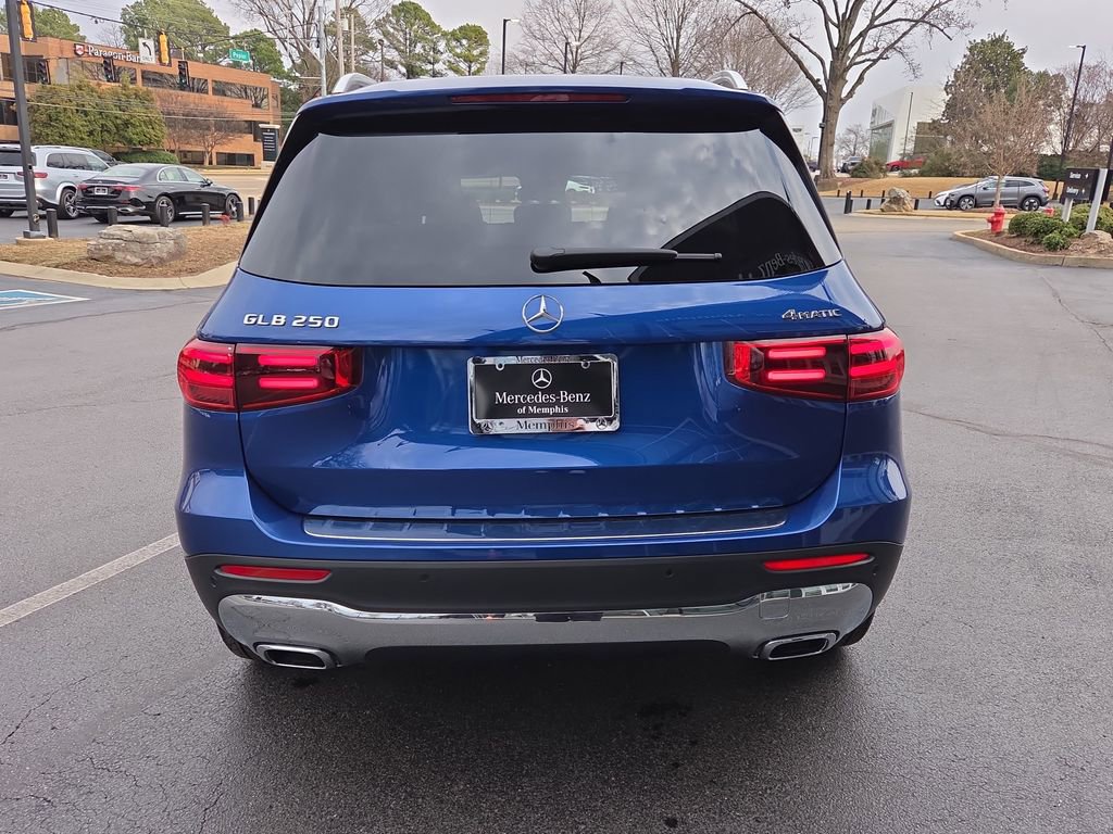 Certified 2026 Mercedes-Benz GLB 250 GLB 250 image 4