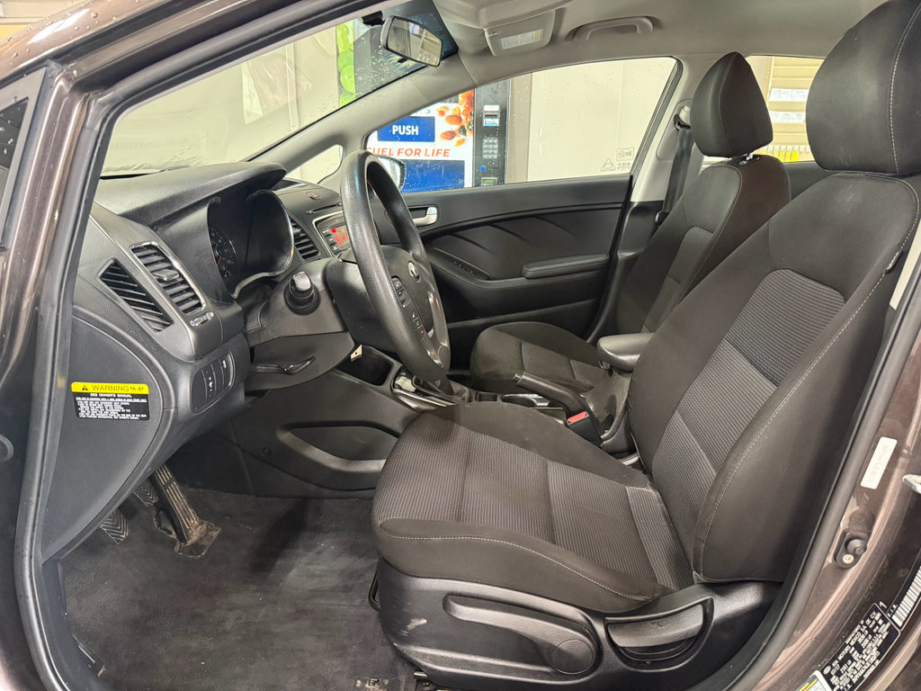 Used 2018 Kia Forte LX FWD image 8