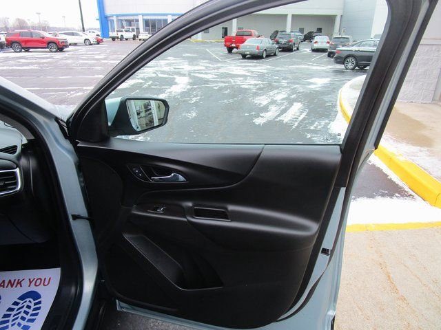 Used 2022 Chevrolet Equinox LT image 24