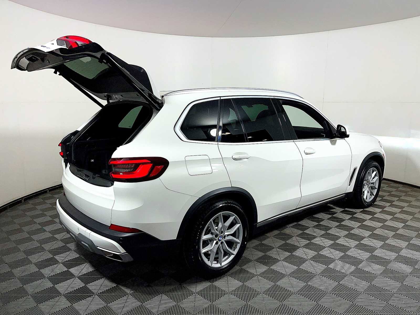 Certified 2023 BMW X5 xDrive40i image 22