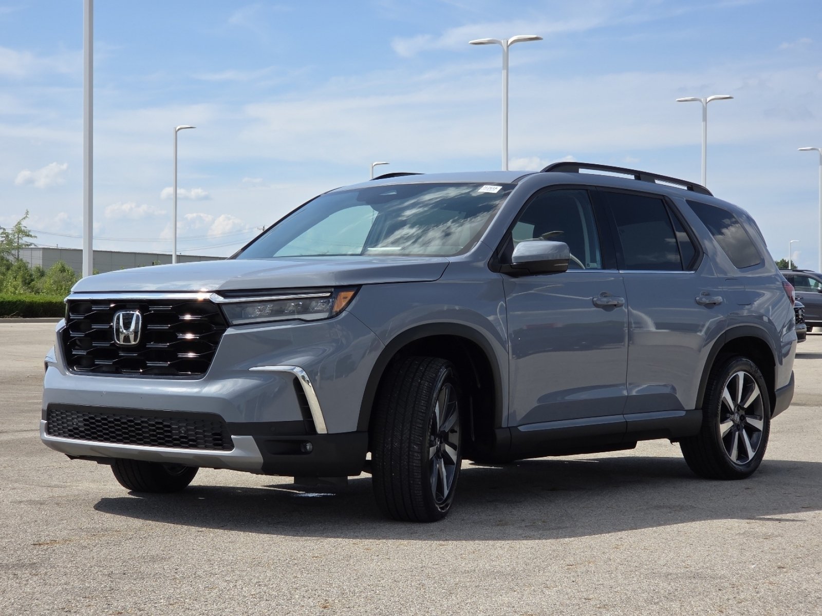Used 2024 Honda Pilot Touring image 14