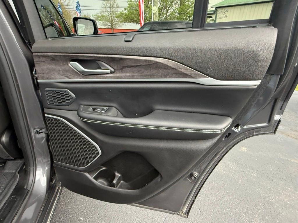 Used 2024 Jeep Grand Cherokee Limited 4xe w/ Luxury Tech Group II AWD/4WD image 26