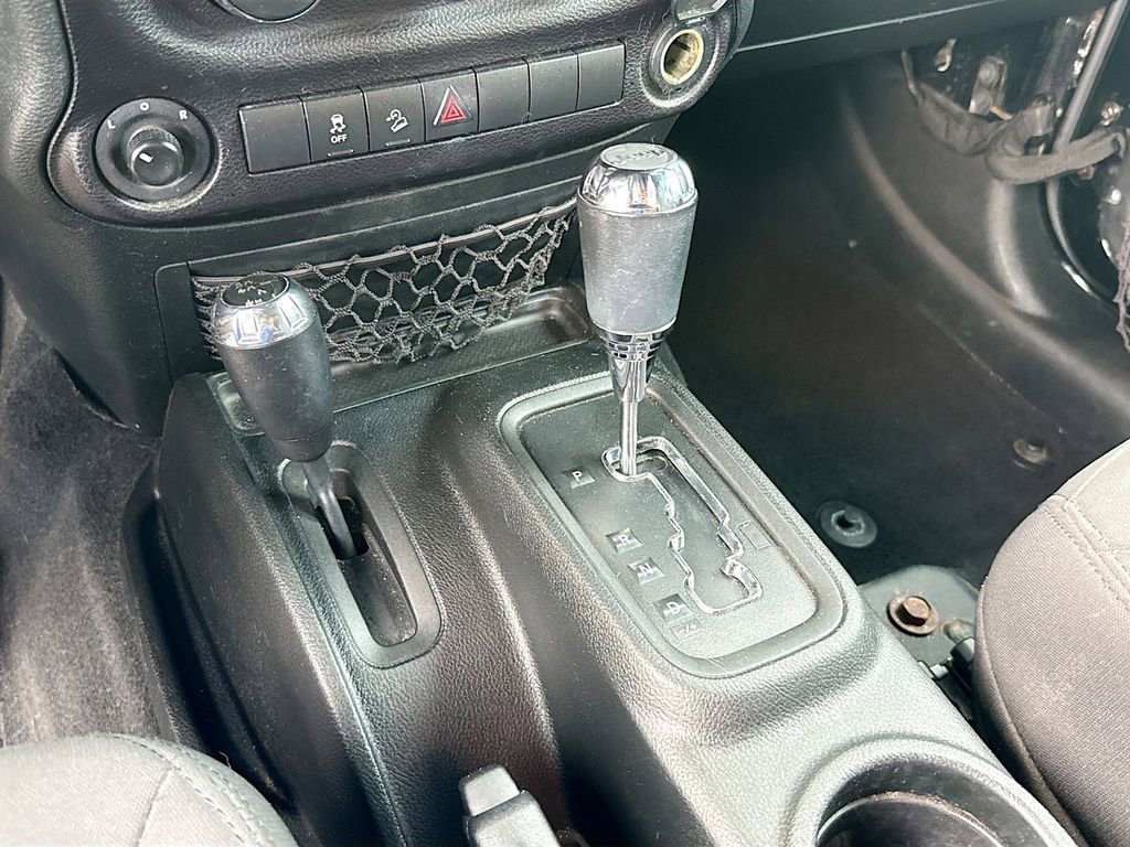 Used 2018 Jeep Wrangler Unlimited Sport S AWD/4WD image 15
