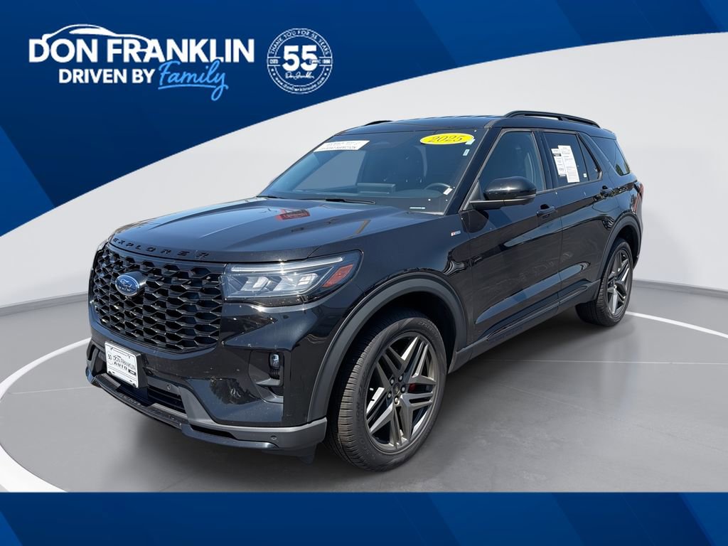 Used 2025 Ford Explorer ST-Line w/ ST-Line Street Pack AWD/4WD image 1