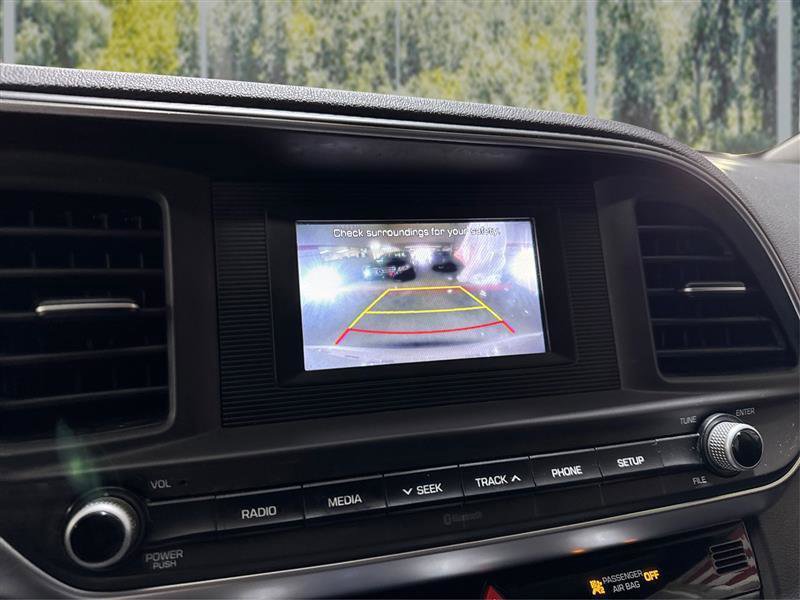 Used 2020 Hyundai Elantra SE w/ Cargo Package (C1) image 25