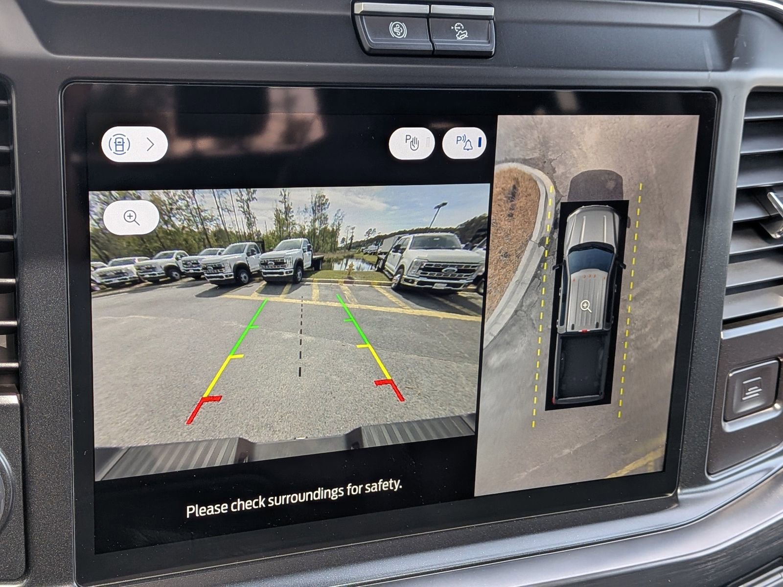 Used 2026 Ford F250 Lariat w/ Black Appearance Package image 13