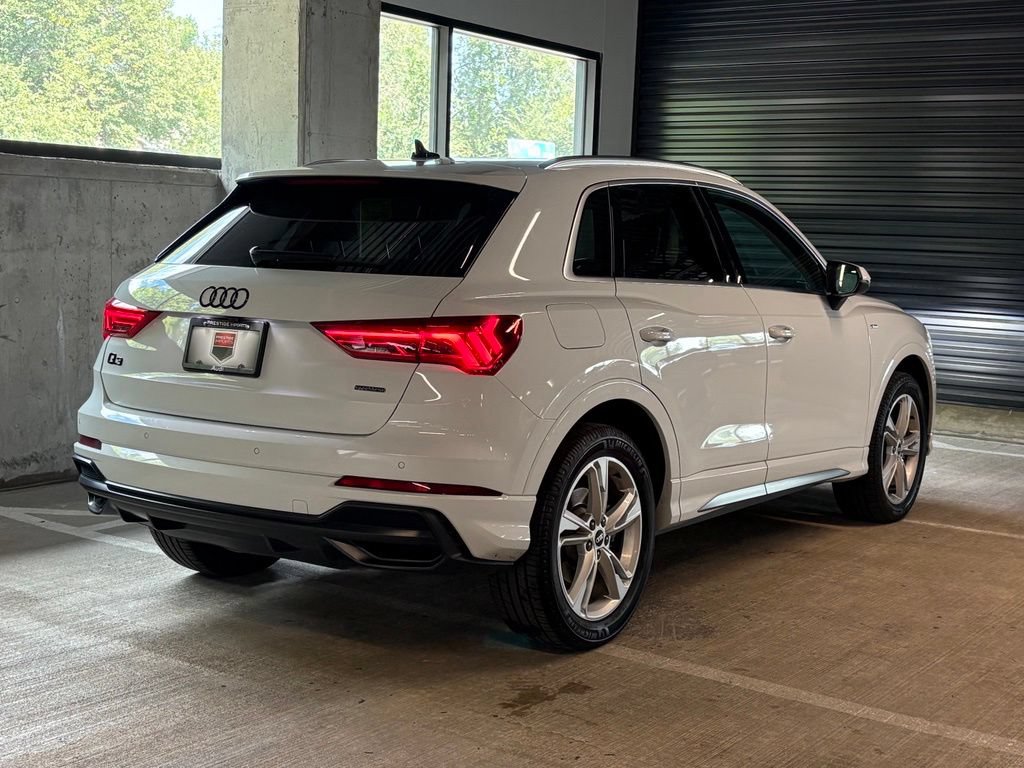 Used 2022 Audi Q3 2.0T Premium Plus w/ Premium Plus Package AWD/4WD image 8