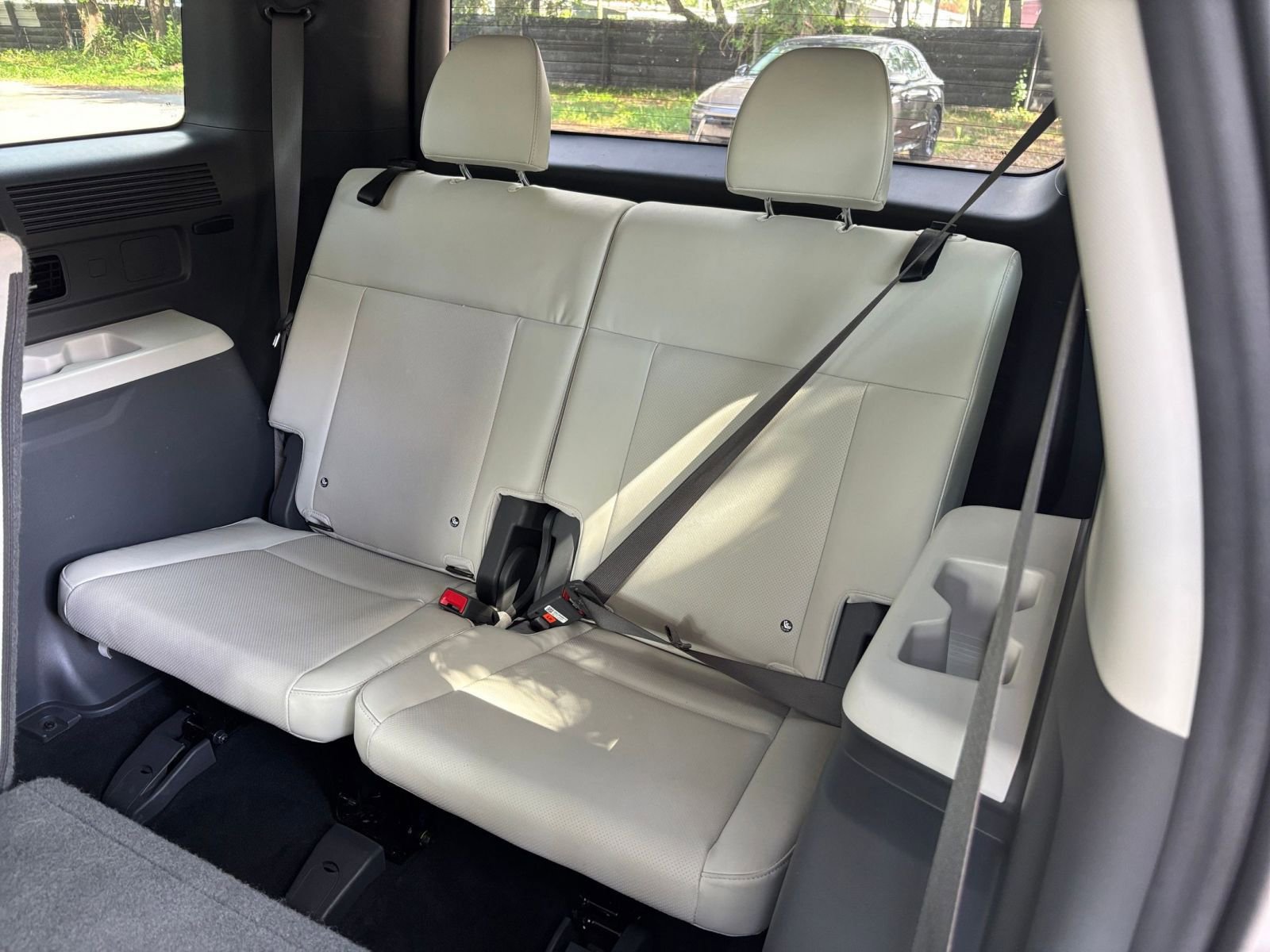 Used 2025 Hyundai Santa Fe SEL FWD image 28