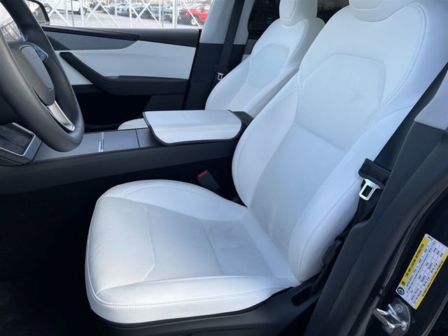 Used 2026 Tesla Model Y Long Range image 17