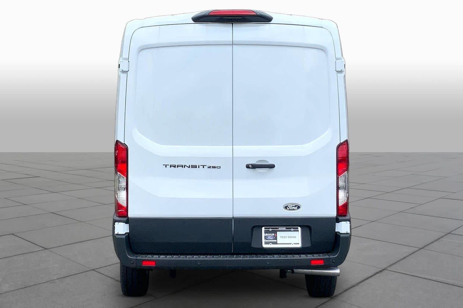 New 2026 Ford Transit 250 148 Medium Roof w/ Load Area Protection Package RWD image 4