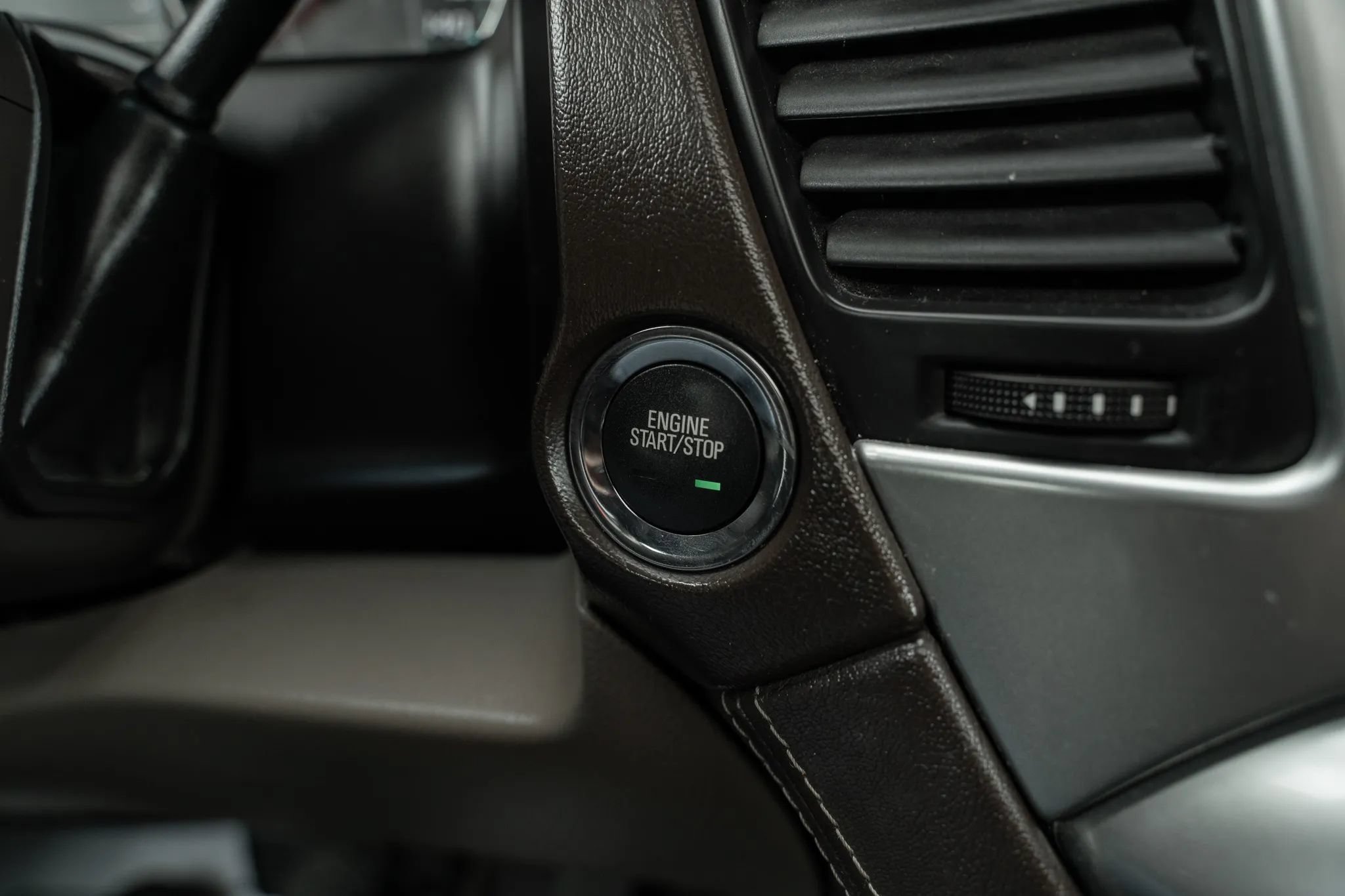 Used 2018 Chevrolet Tahoe LT AWD/4WD image 33