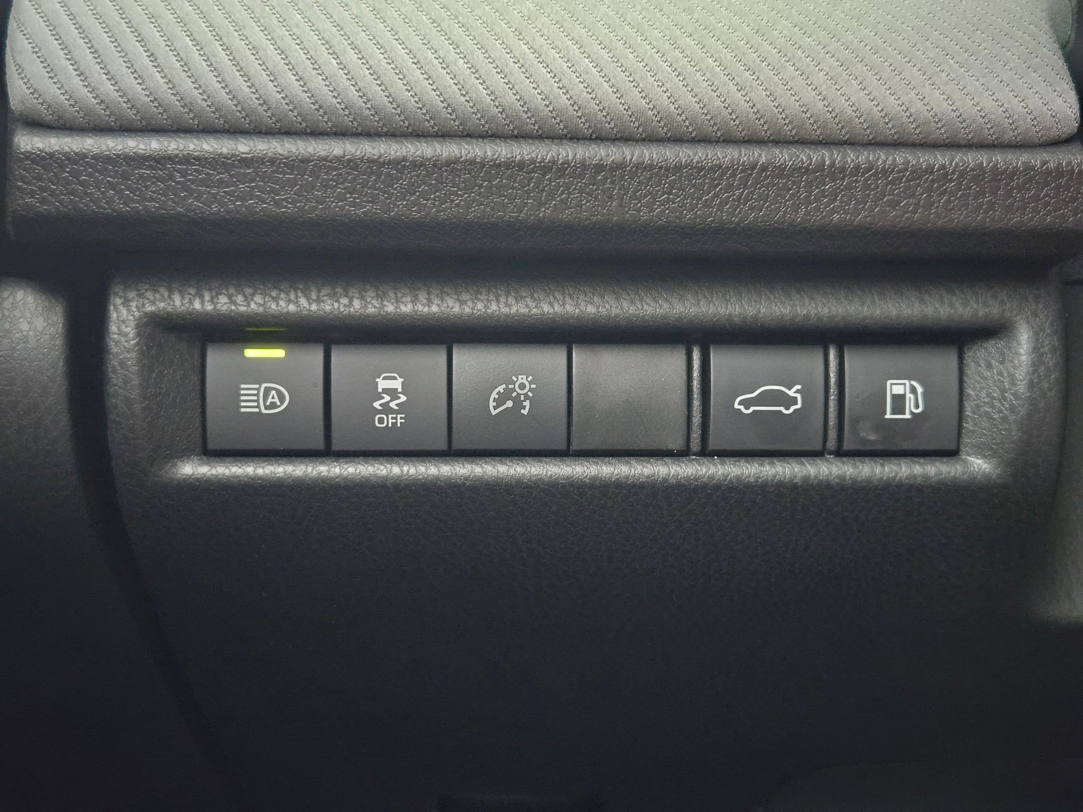 Used 2025 Toyota Camry SE image 26