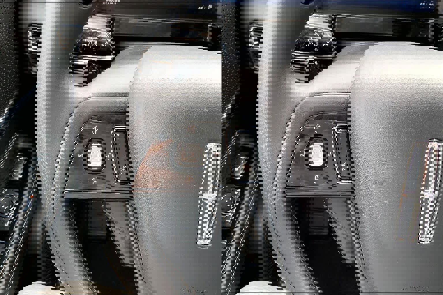 Used 2024 Lincoln Corsair FWD image 22