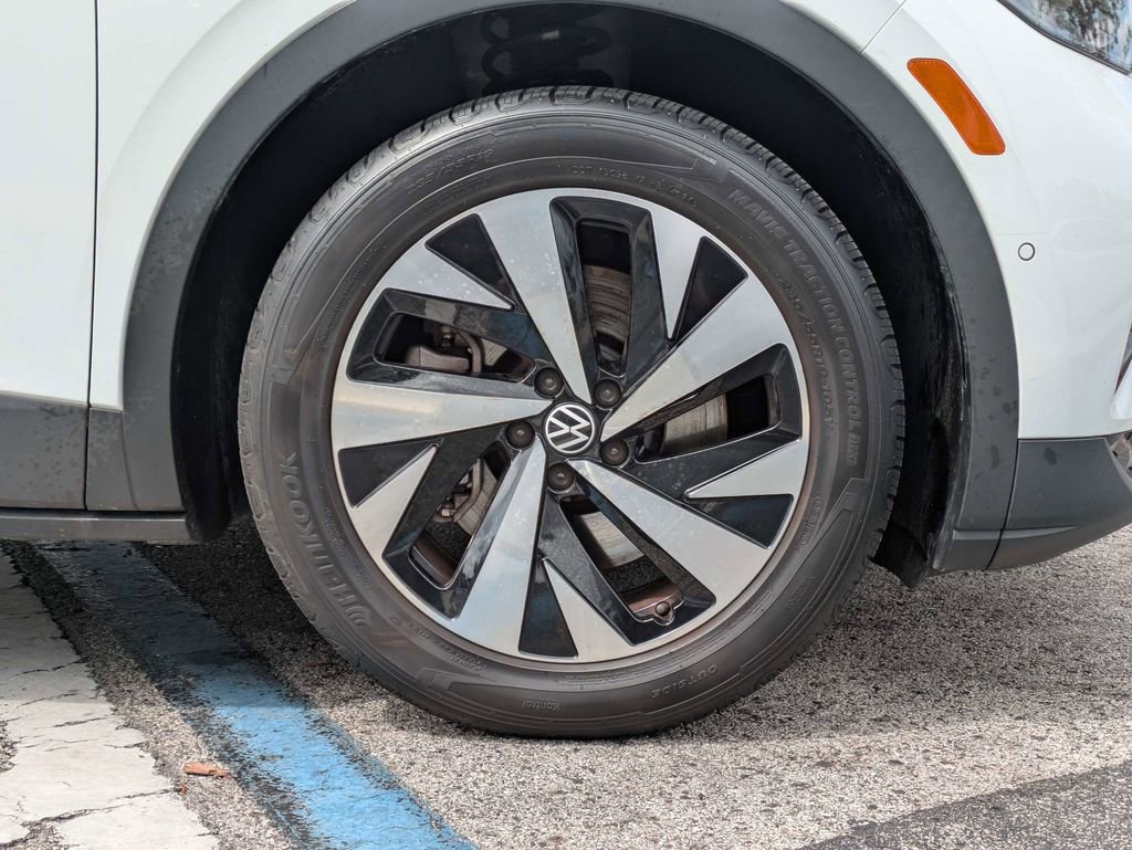 Certified 2023 Volkswagen ID.4 Pro image 11