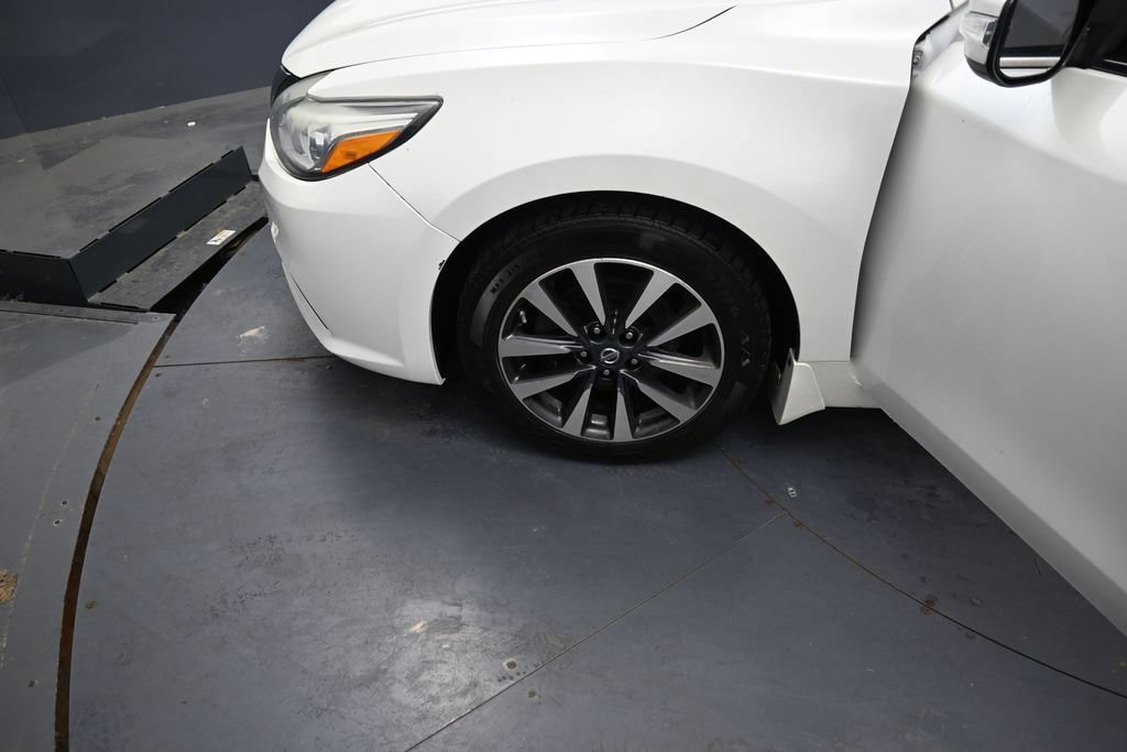 Used 2016 Nissan Altima 2.5 SL w/ 2.5 Technology Package FWD image 13