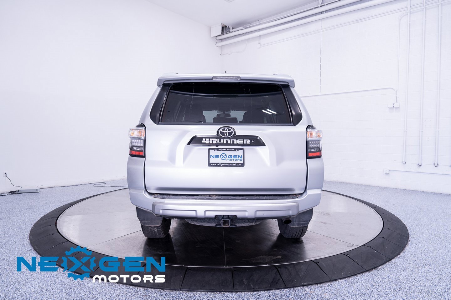 Used 2019 Toyota 4Runner TRD Off-Road Premium image 32