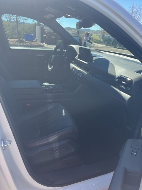 Certified 2025 Honda Pilot TrailSport image 5