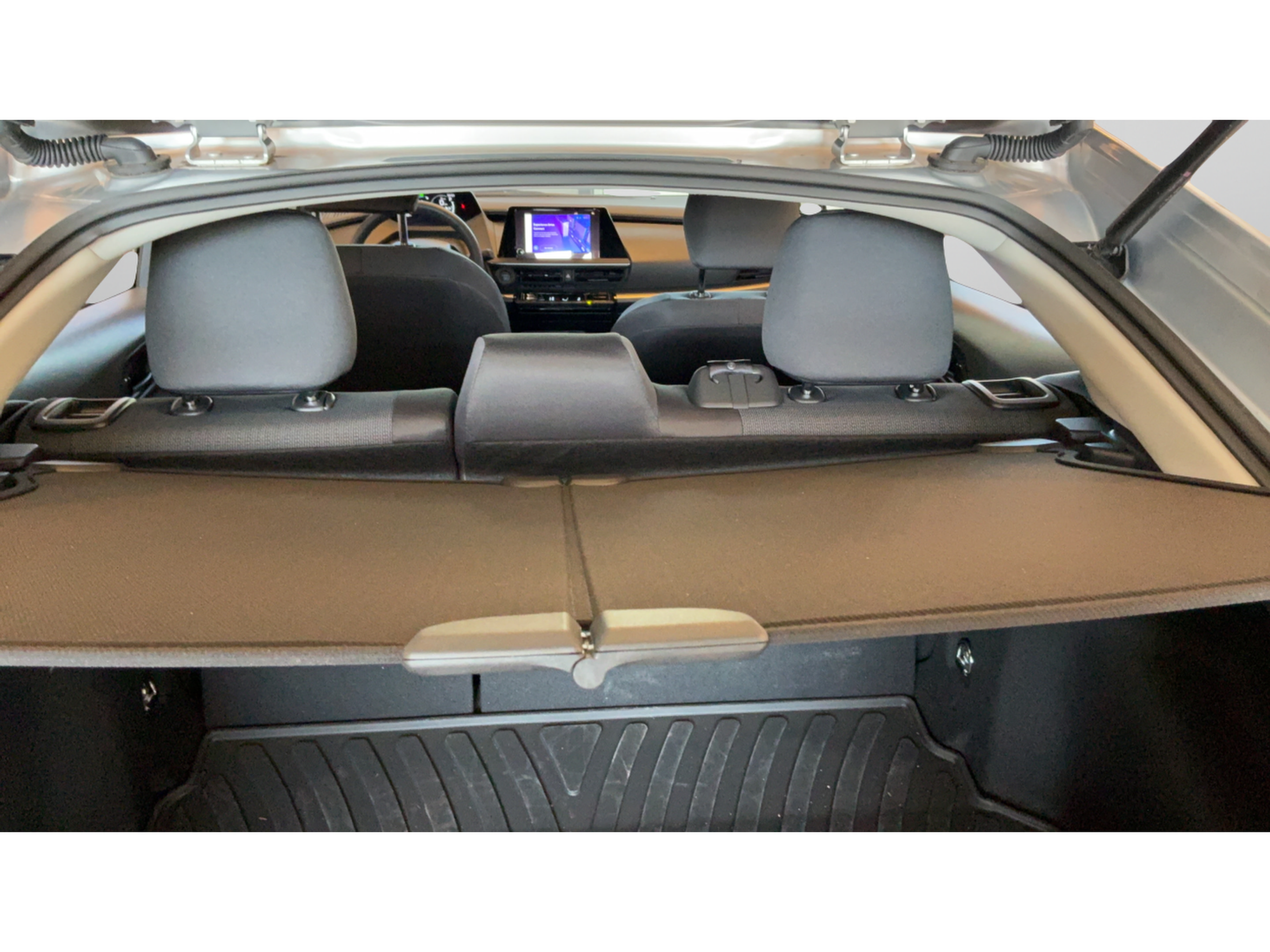 Certified 2025 Toyota Prius LE FWD image 26