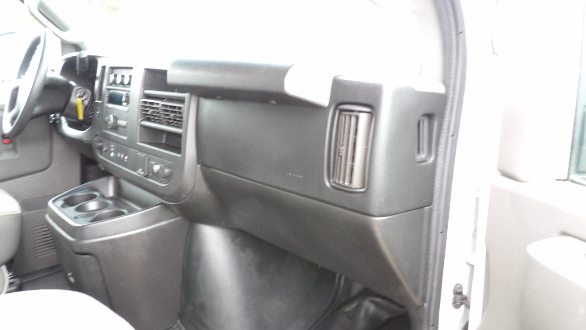 Used 2018 GMC Savana 3500 w/ Power Convenience Package RWD image 20