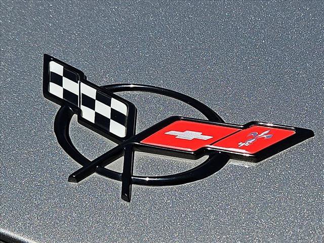 Used 2001 Chevrolet Corvette Convertible w/ Preferred Equipment Group2 RWD image 28