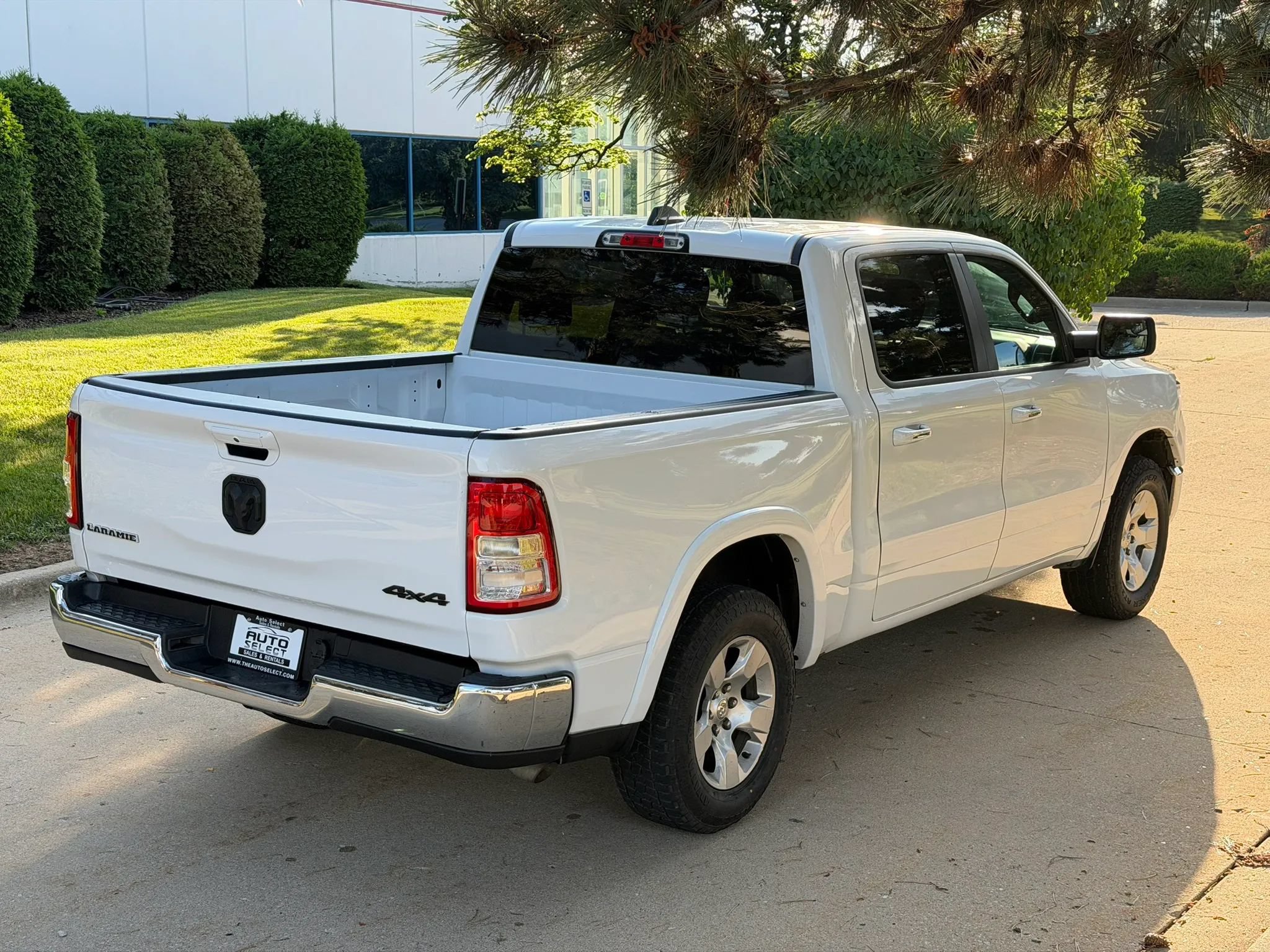 Used 2022 RAM 1500 Big Horn AWD/4WD image 5
