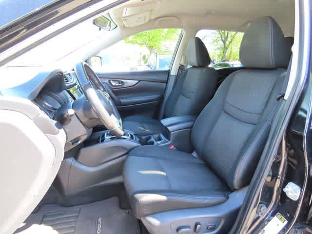Used 2018 Nissan Rogue SV AWD/4WD image 12