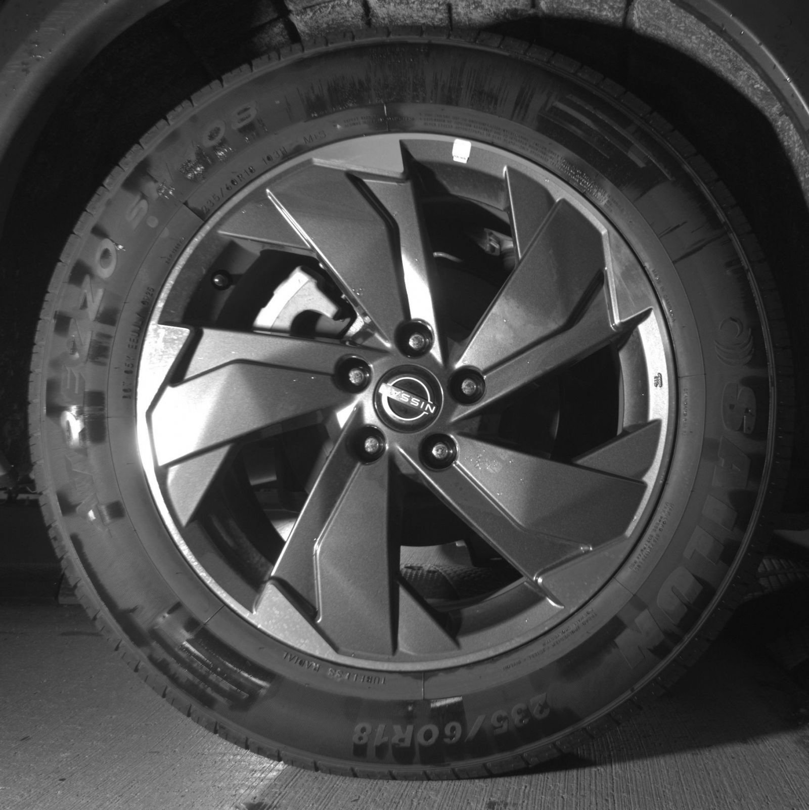 Used 2025 Nissan Rogue SV FWD image 18