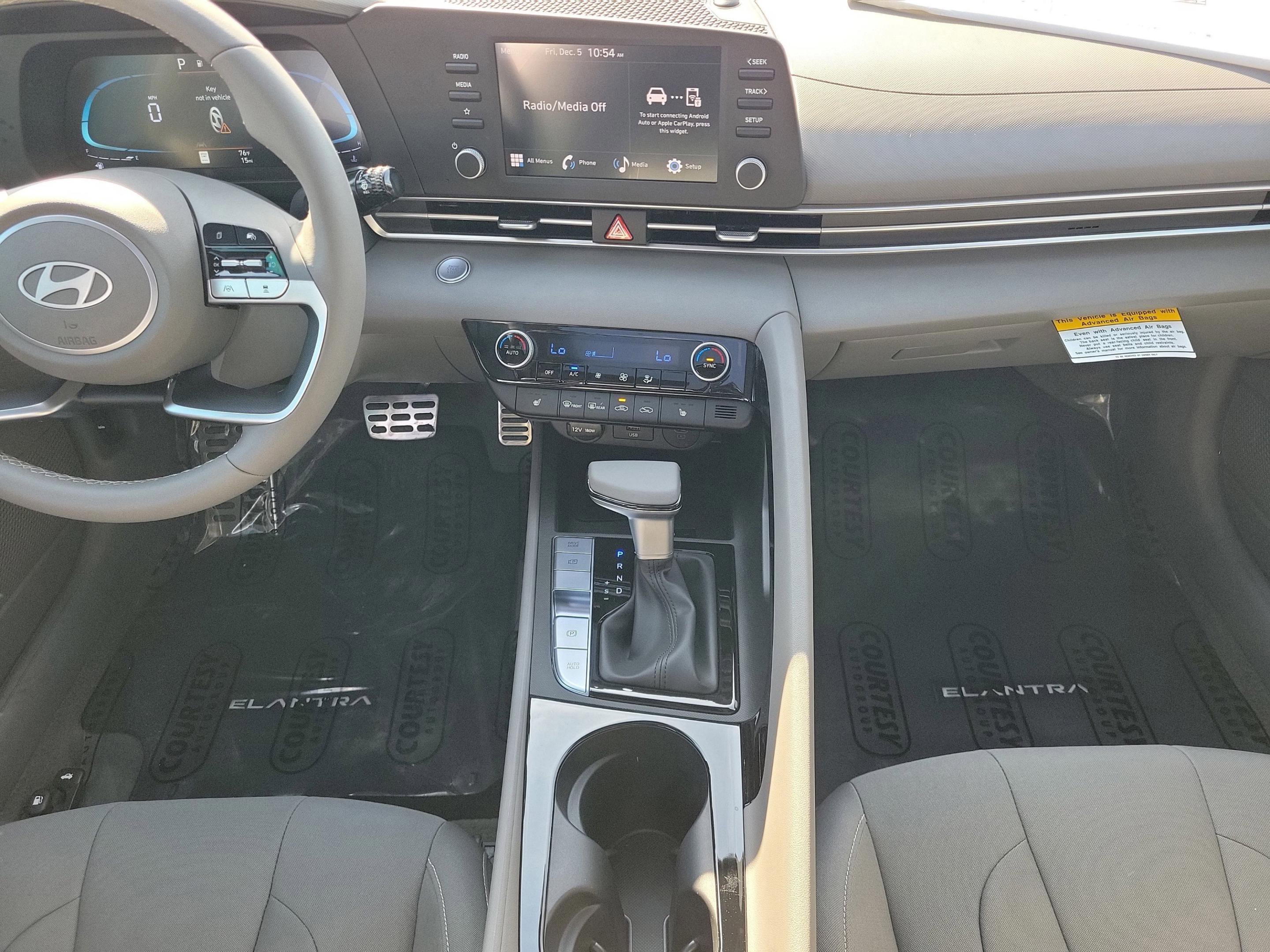 New 2026 Hyundai Elantra SEL Sport image 6