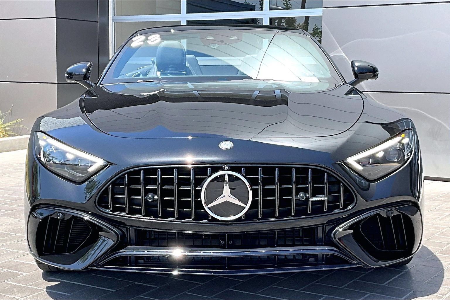 Used 2023 Mercedes-Benz SL 63 AMG 4MATIC image 2