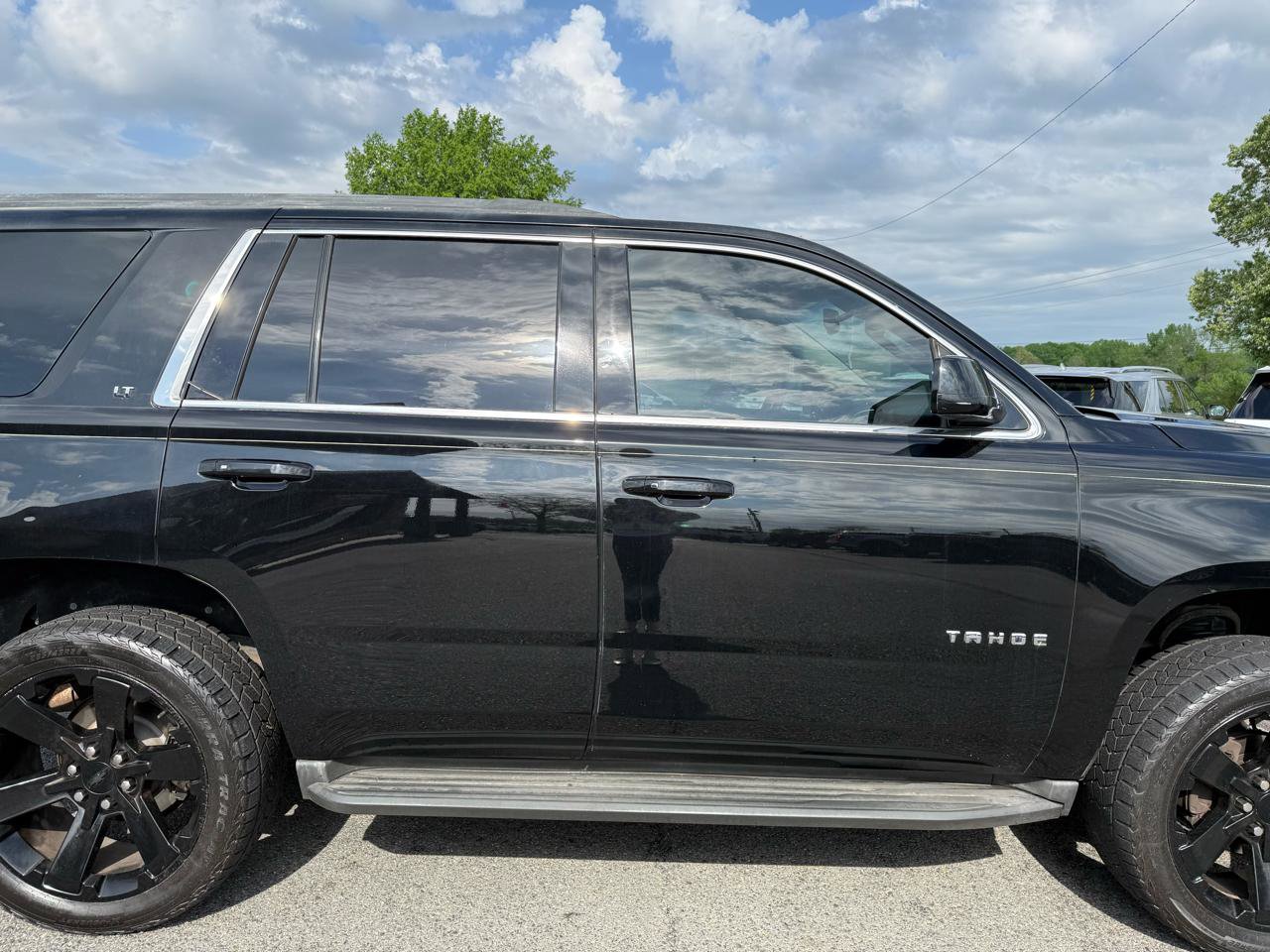 Used 2015 Chevrolet Tahoe LT w/ Luxury Package RWD image 41