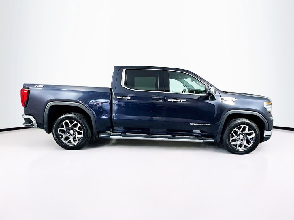 Used 2023 GMC Sierra 1500 SLT w/ SLT Premium Package AWD/4WD image 11