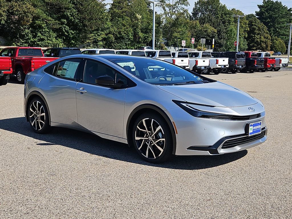 New 2026 Toyota Prius Plug-In Hybrid FWD image 3