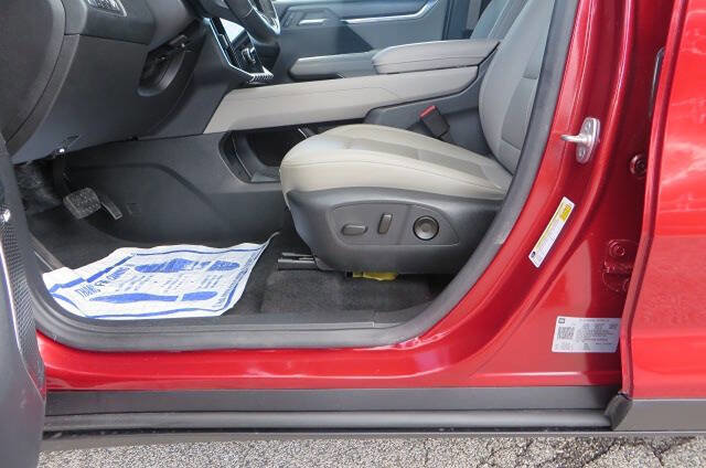 Used 2024 GMC Acadia Elevation image 12