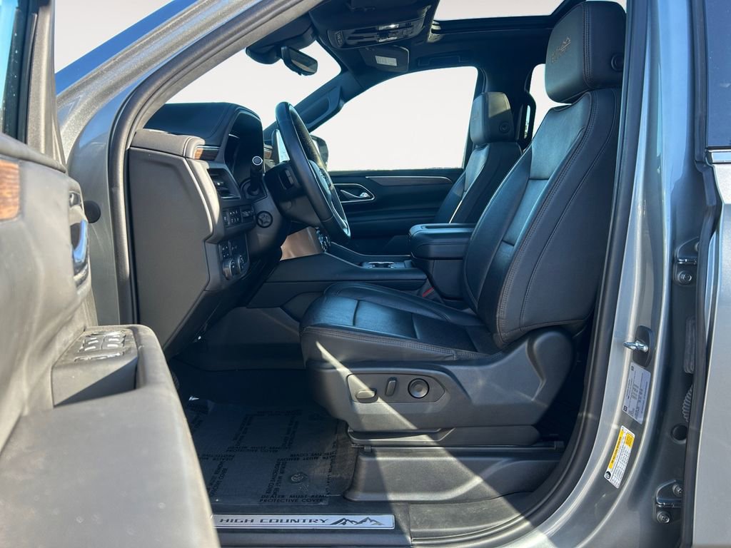 Used 2023 Chevrolet Tahoe High Country w/ Premium Package 2 AWD/4WD image 15