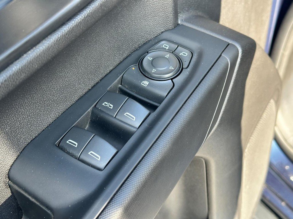 Used 2022 Chevrolet Silverado 1500 Custom AWD/4WD image 16