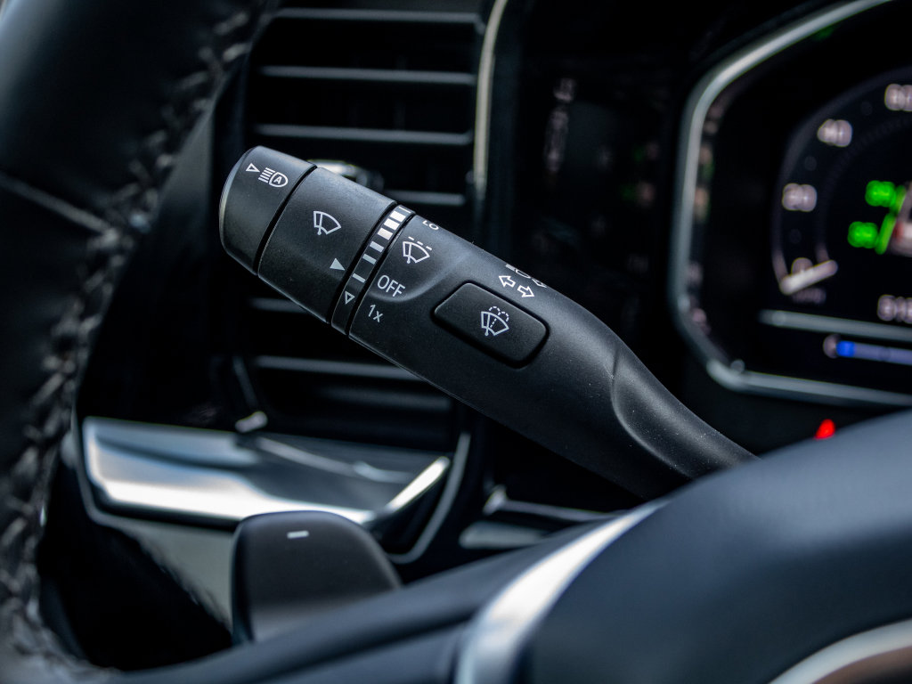 Used 2025 GMC Sierra 1500 SLT w/ SLT Premium Package image 29