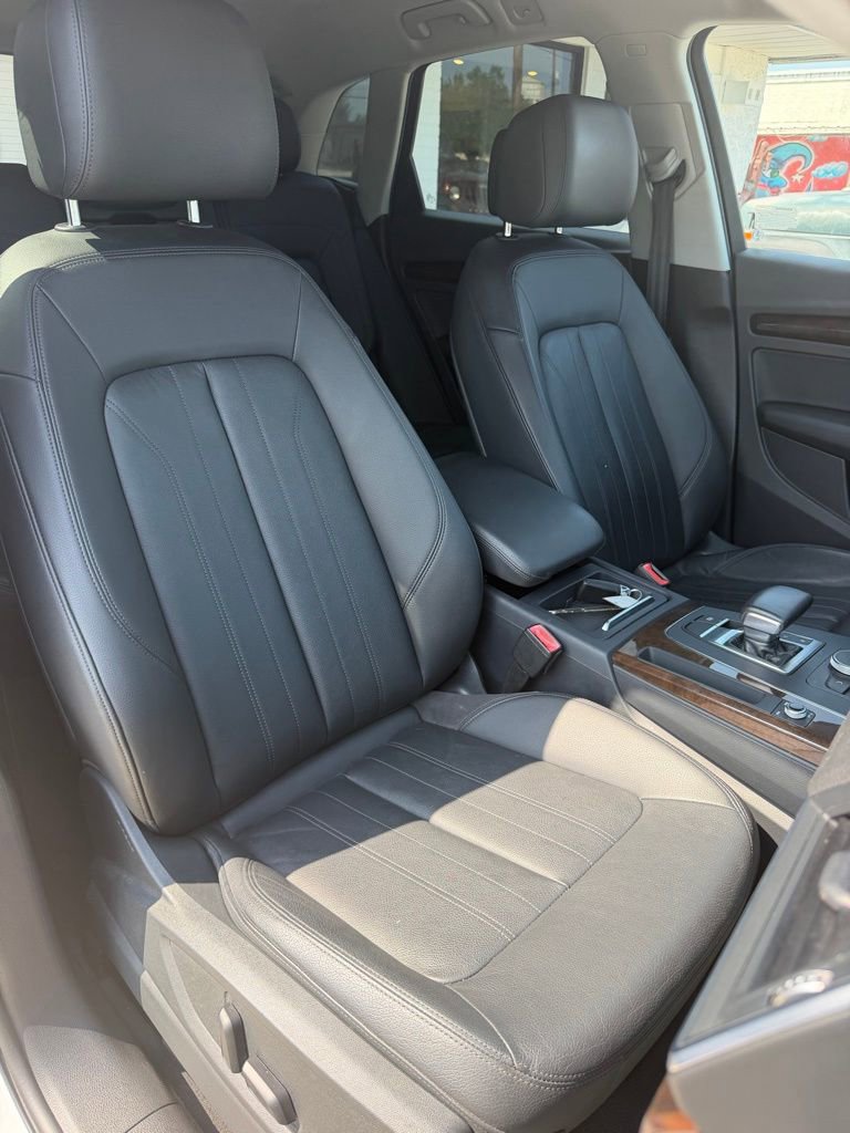 Used 2019 Audi Q5 2.0T Premium w/ Convenience Package AWD/4WD image 21