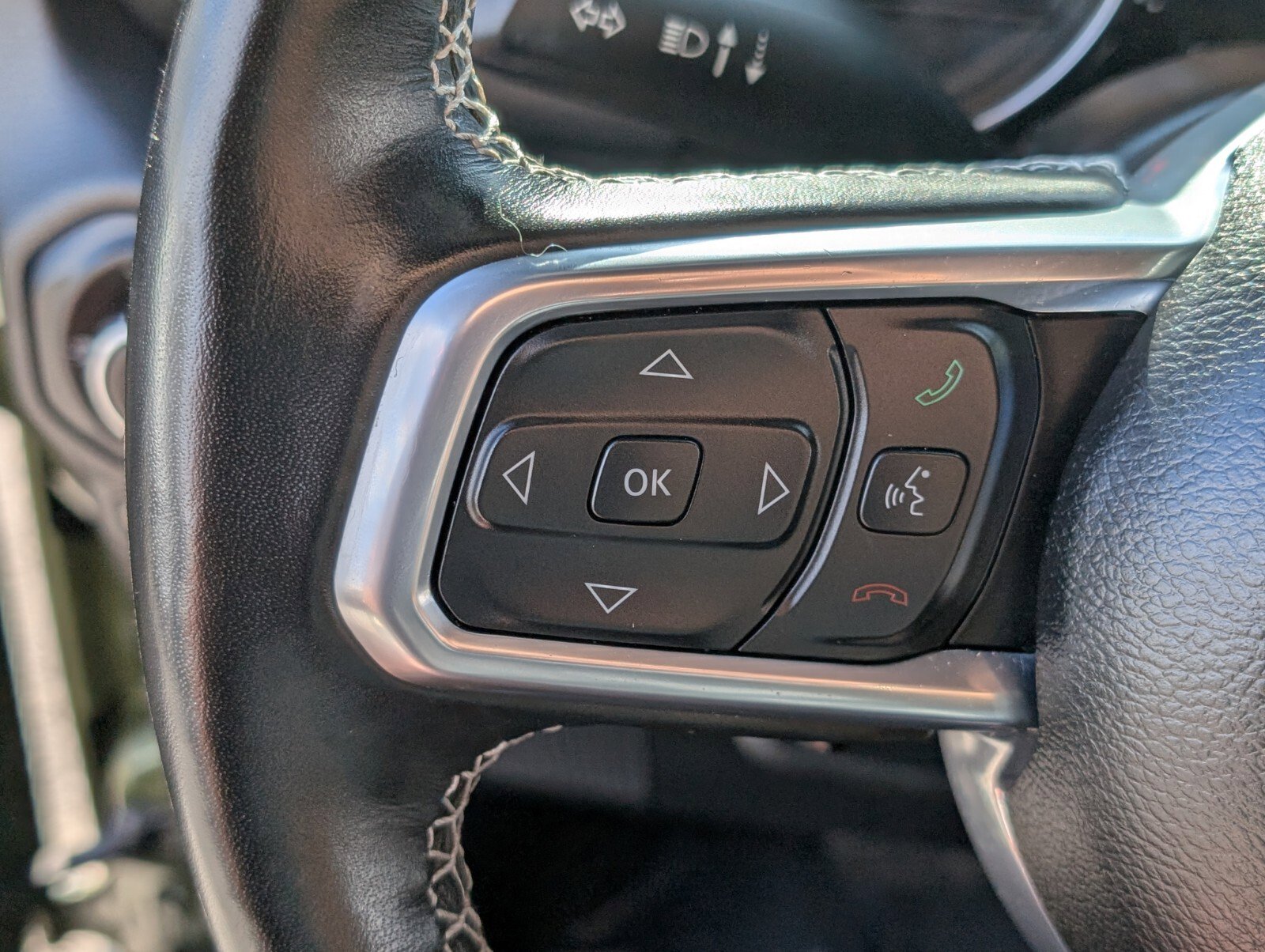 Used 2023 Jeep Wrangler Sahara w/ Cold Weather Group image 36