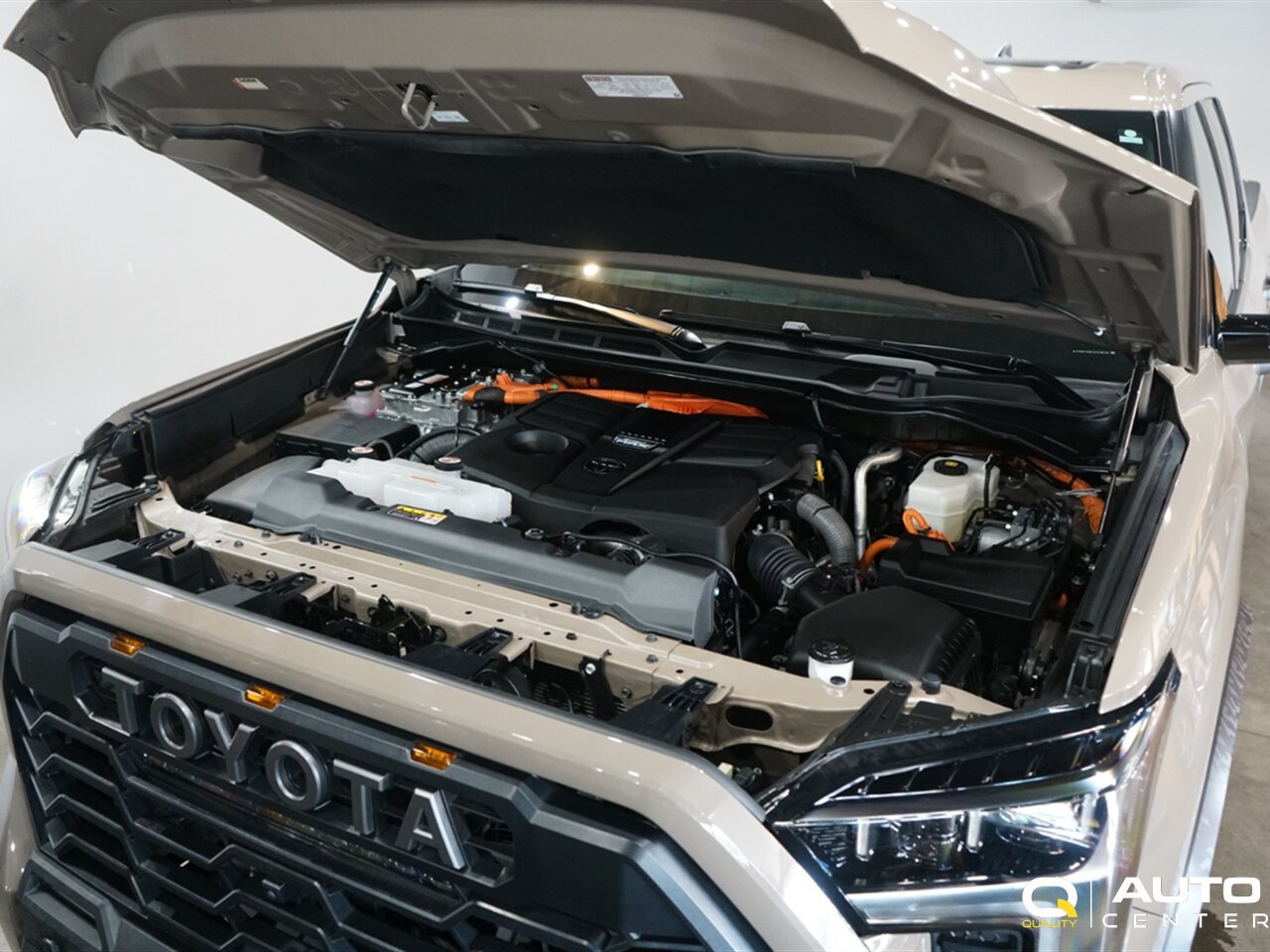 Used 2025 Toyota Tundra TRD Pro AWD/4WD image 16