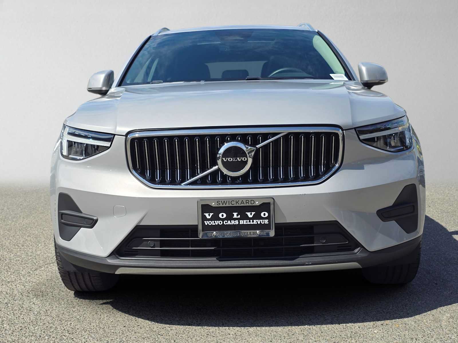 Certified 2024 Volvo XC40 B5 Core w/ Climate Package AWD/4WD image 10