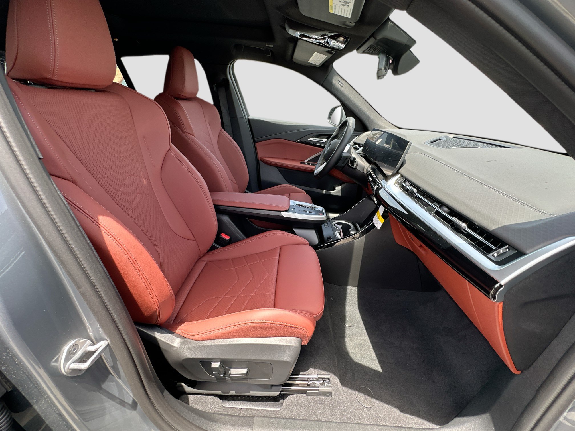 New 2026 BMW X2 xDrive28i w/ Convenience Package AWD/4WD image 19