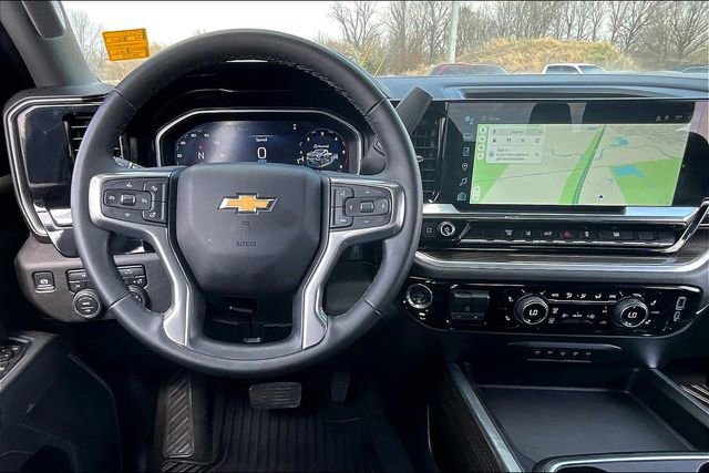 Used 2025 Chevrolet Silverado 2500 LT w/ Convenience Package image 9