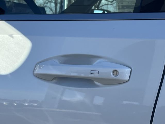 New 2026 Nissan Armada SL w/ Captain's Chari Seat Package image 31